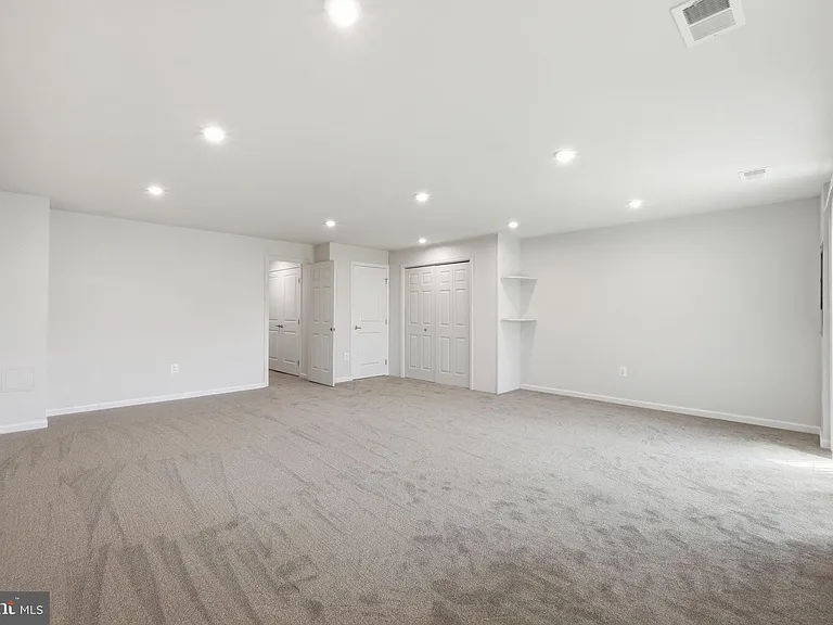 8718 Stevenson Ln — Photo 5