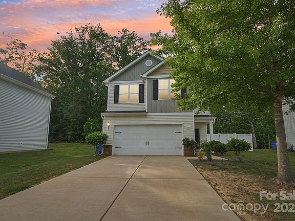 3rd image of 1835 Allegheny Dr