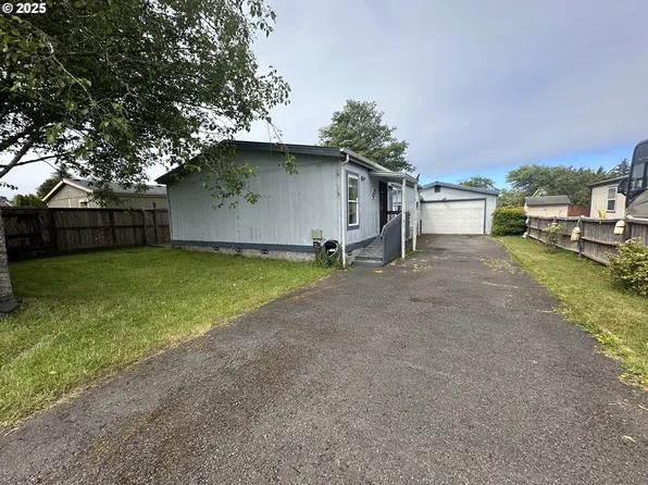 63780 Wallace Rd, Coos Bay, OR 97420