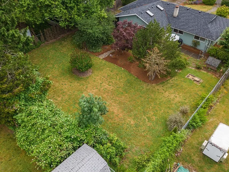 1319 Gemini St SE — Photo 4