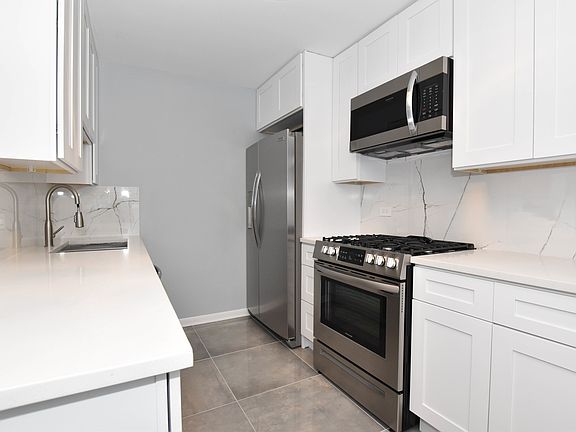 4th image of 317 Burlington Ave #0