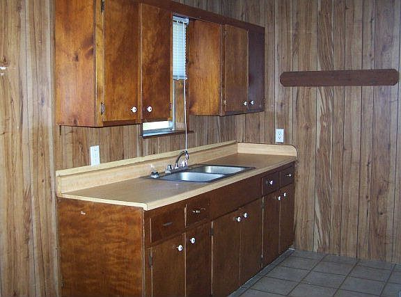 3rd image of 395 Sherwood Forest Cir
