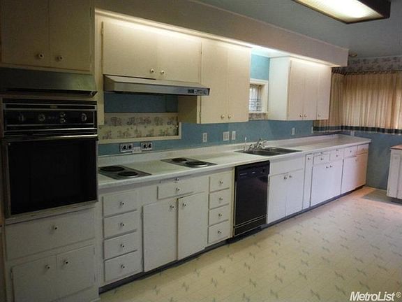4th image of 1311 Coolidge Ave