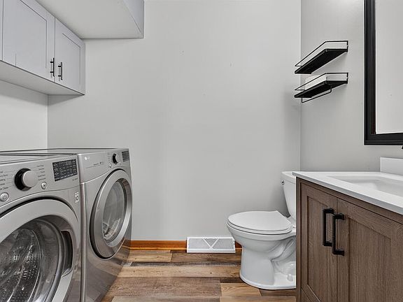2nd image of 3745 Cheyenne COURT