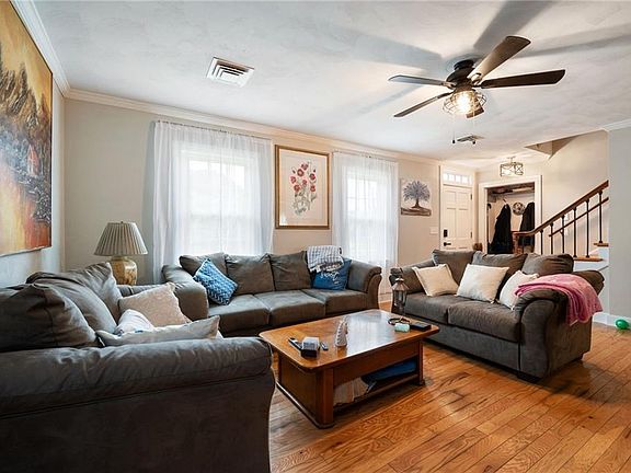 5th image of 102 E Glen Haven Drive