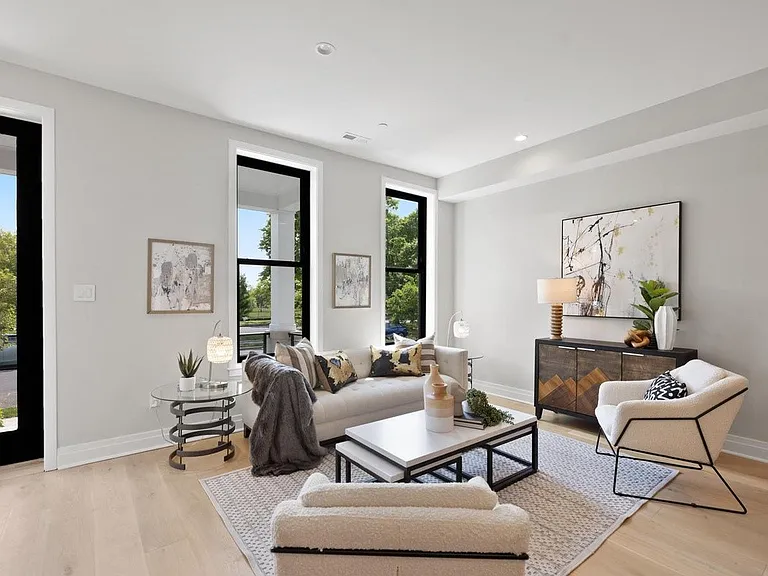 431 Quincy St NW #1 — Photo 4