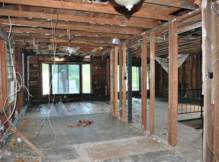 8 Valley Ln, Huntington, NY