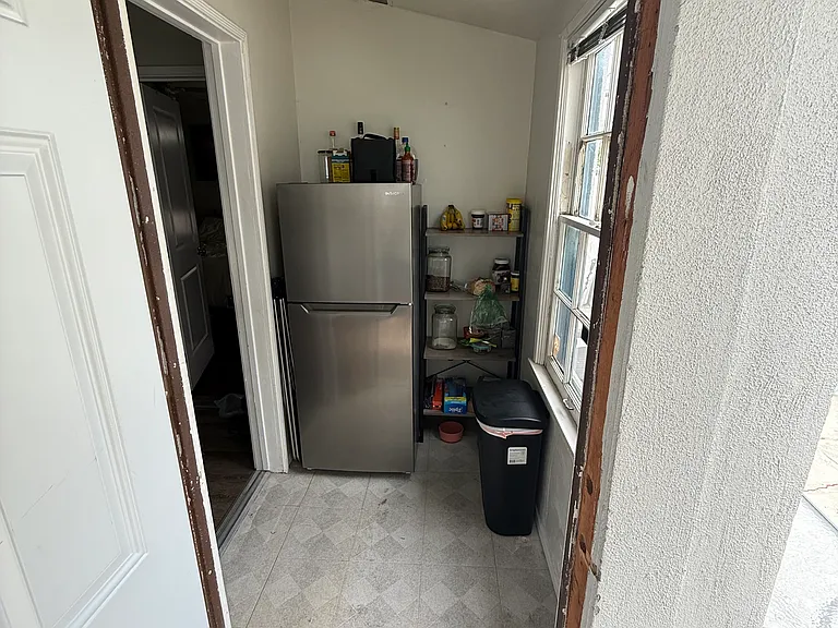 2056 Reed Ave — Photo 11