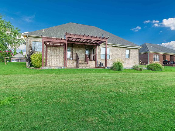 3rd image of 200 Plantation Springs Dr