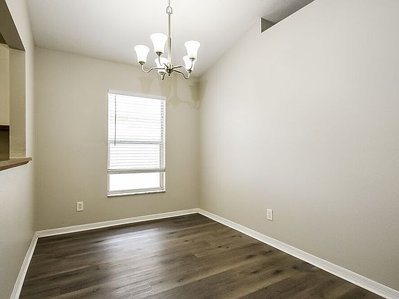 4th image of 1525 Sunset View Cir