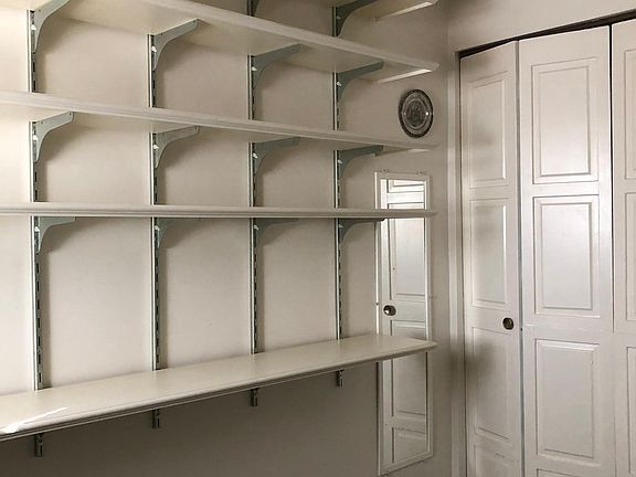 4th image of 3043 Wold Ave #1