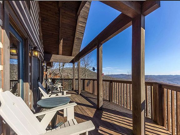 4th image of 988 Chestnut Ridge Trl