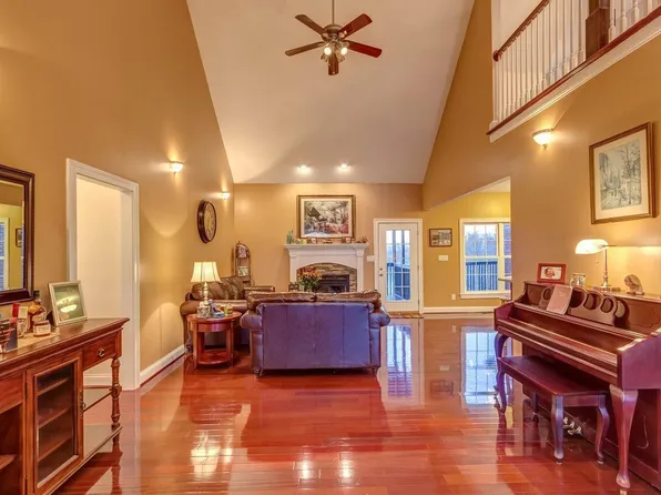 162 Harp Innis Rd, Lexington, KY 40511