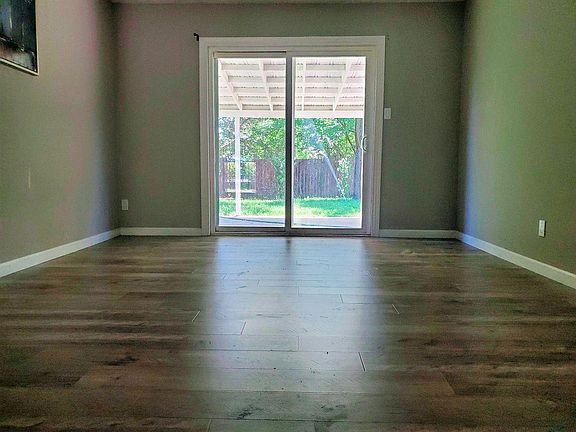 4th image of 7005 Woodmore Oaks Dr