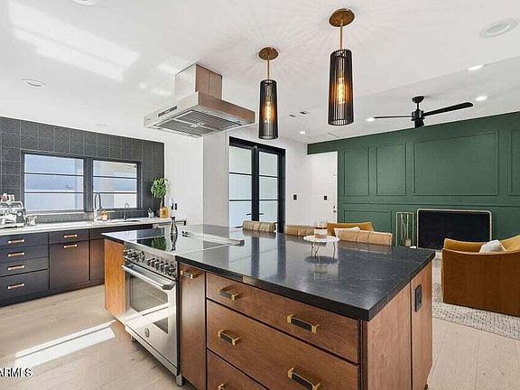 3rd image of 3901 E WELDON Avenue
