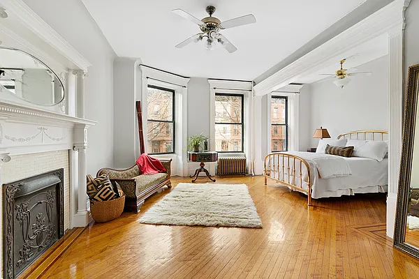 Sold by Compass | media 40