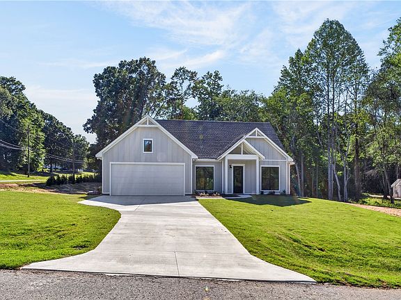 3rd image of 75 Lee Road 2058