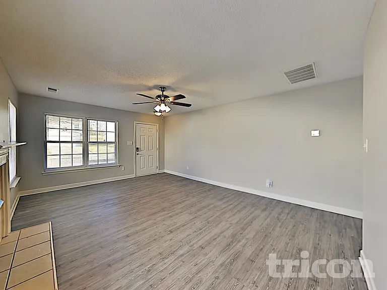 4019 Cedarbark Dr — Photo 5