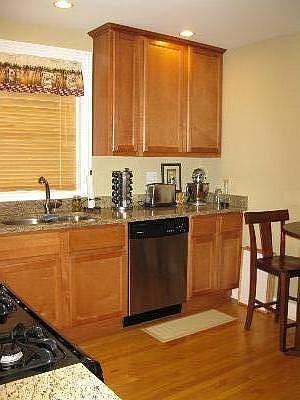 1st image of 5019 W Sunnyside Ave #1