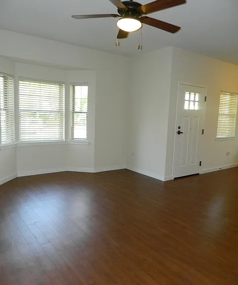 H Street Apartments — Photo 47