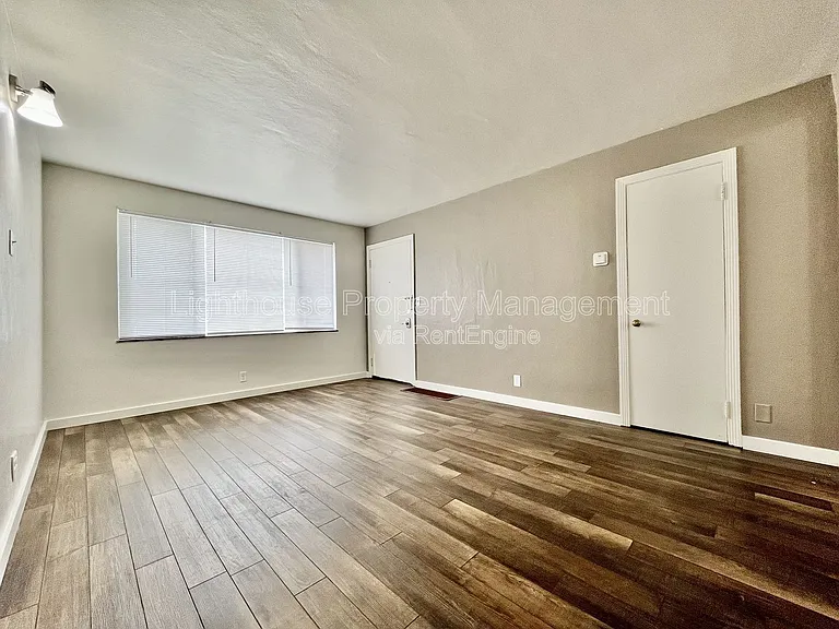 1215 Ottillia St SE #D — Photo 3