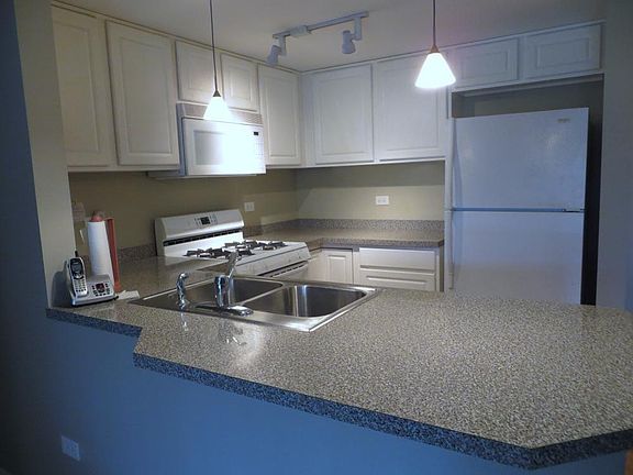 4th image of 1111 Burlington Ave Unit 217