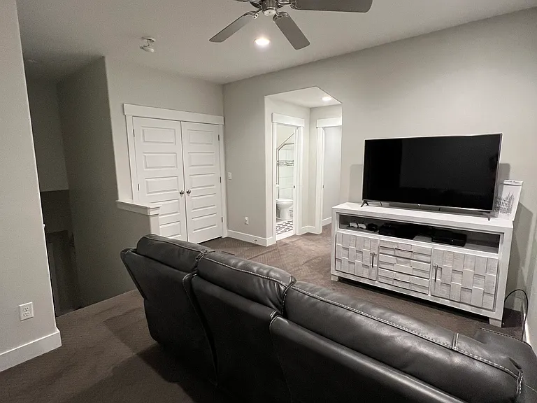 598 W Regent Garden Ln — Photo 26
