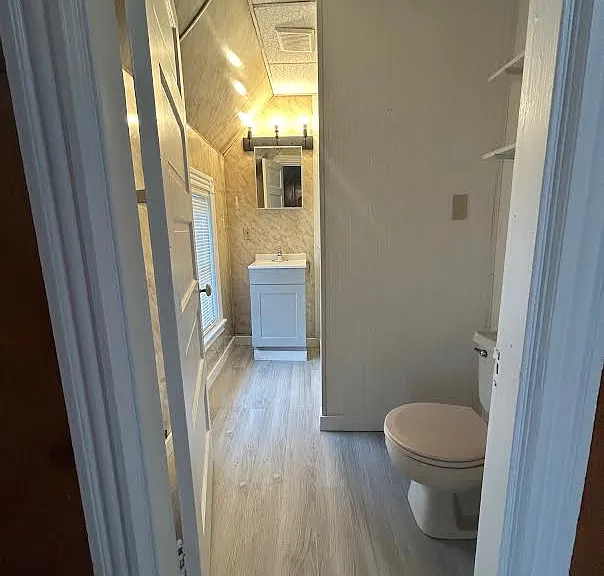 583 Main St #6 — Photo 4