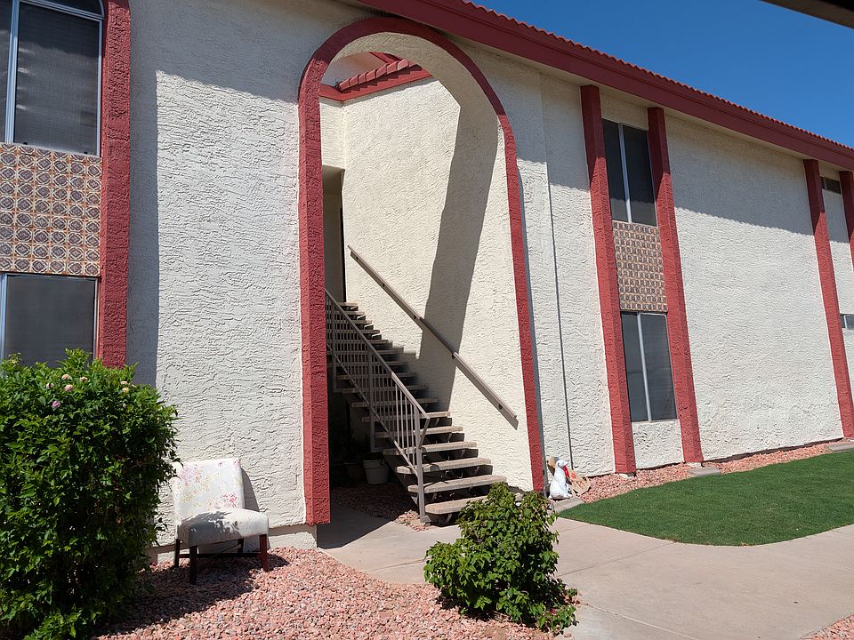 Building entrance, jus painted