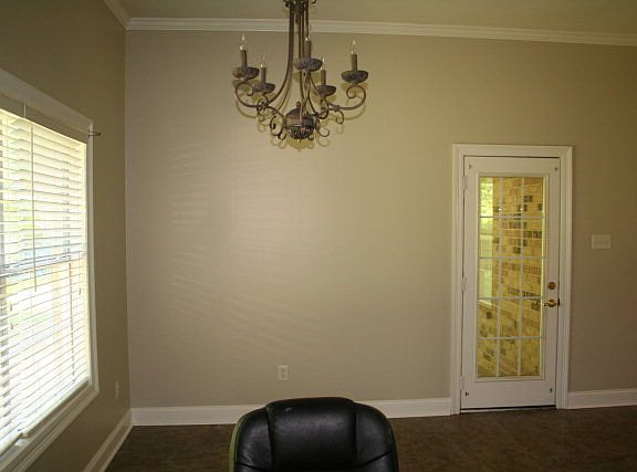 5th image of 395 Amber Leaf Dr