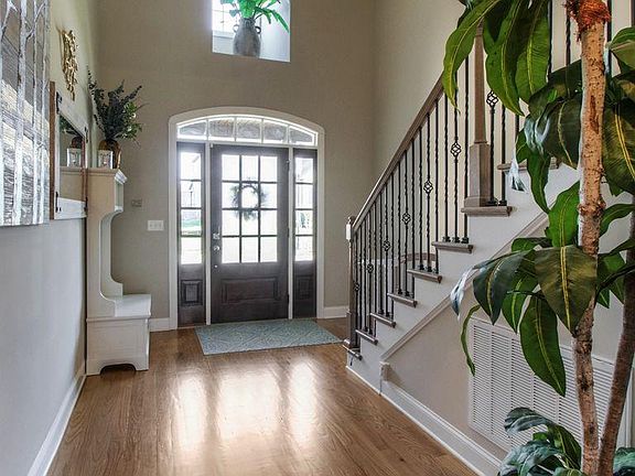 5th image of 6017 Trotwood Ln