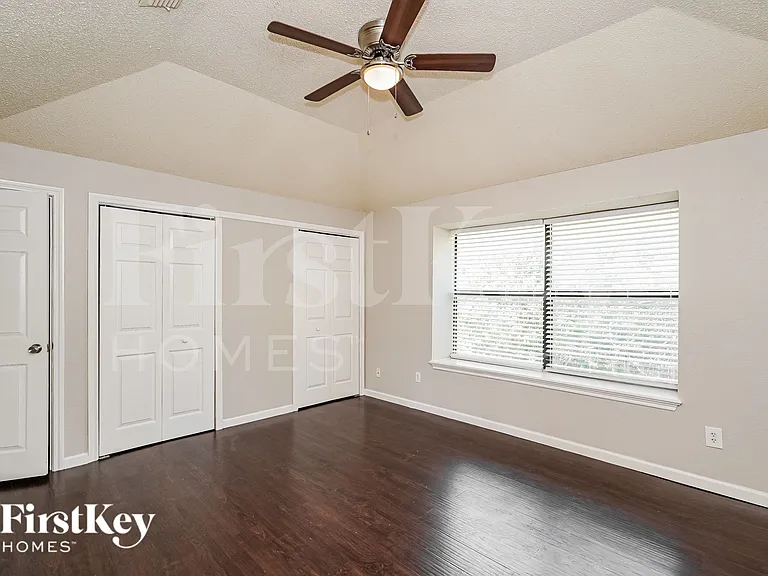 6476 Sudbury Way — Photo 11
