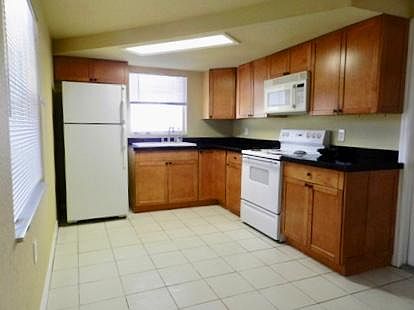 1st image of 3346 Salisbury Dr