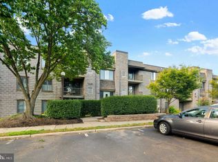 27 Southwark Ct, Holland, PA 18966