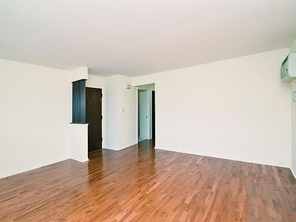 4th image of 10483 E Touhy Ave #1W