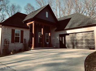 446 Tanzanite Trl, New Tazewell, TN 37825