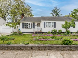 31 Marsad Dr, Old Bridge, NJ 08857