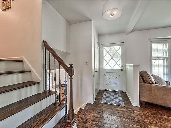 4th image of 9809 Connell Dr
