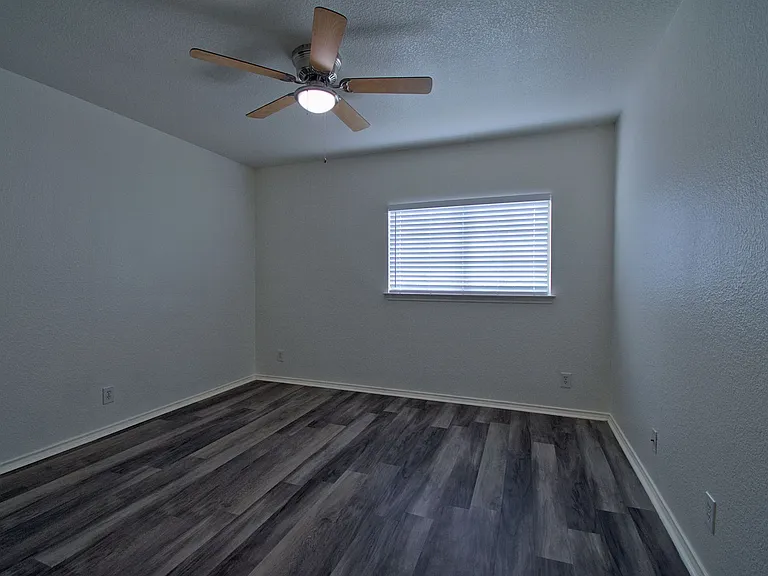 711 Abundance Ln — Photo 19