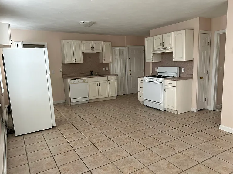 41 Spruce St #3 — Photo 12