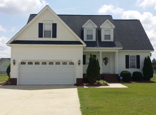 100 Willowbrook Dr, Pikeville, NC 27863