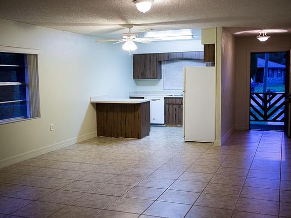 4th image of 1030 Jacks St