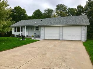 138 Skyline Dr, Knoxville, IA 50138