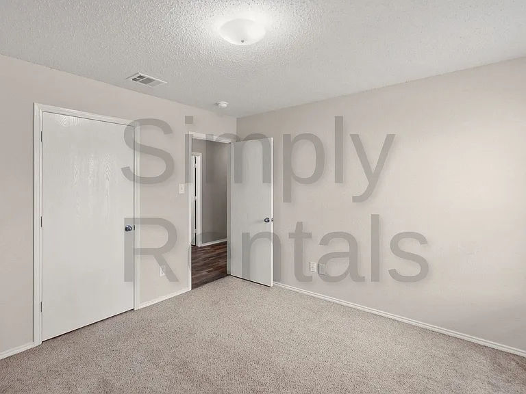 6915 Justin Ln — Photo 18