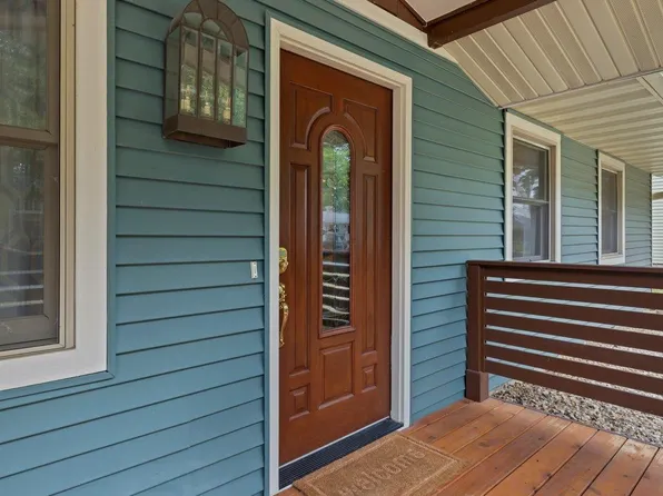 6212 Roselawn Avenue, Monona, WI 53716