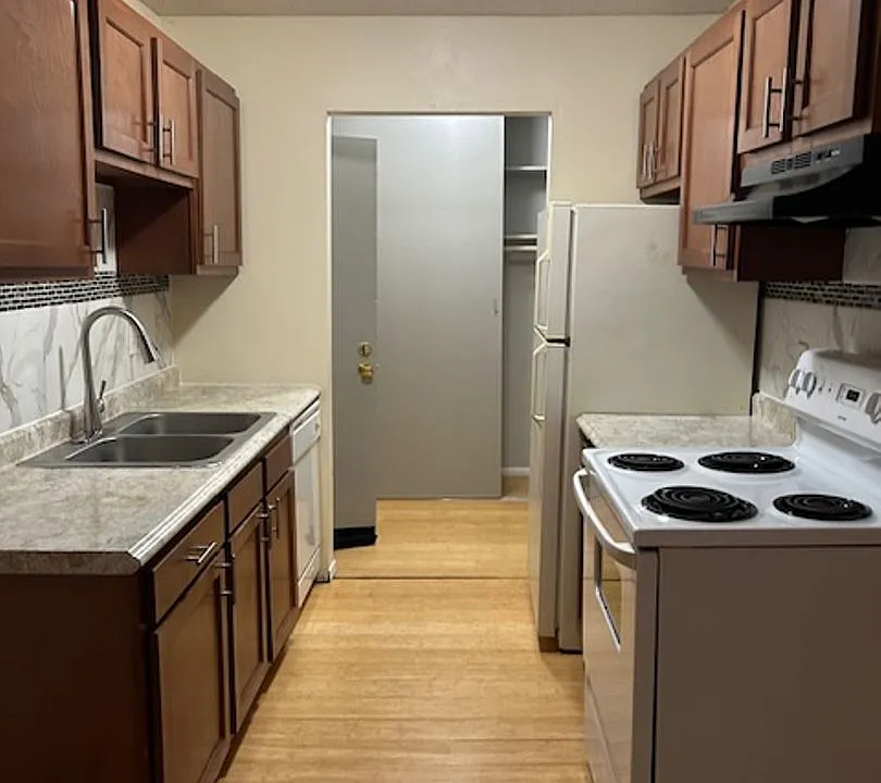 PERSAUD BRAMANTES APARTMENTS