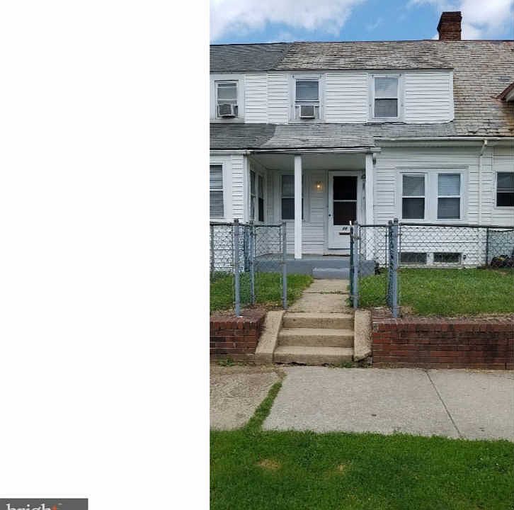 1st image of 28 3rd Ave