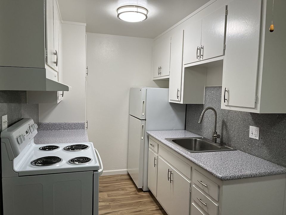 1st image of 15991 Mateo St APT 7
