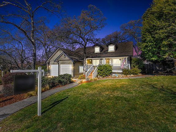 3rd image of 131 Shelley Ct