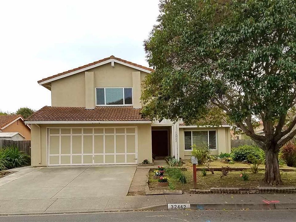 1st image of 32442 Woodland Dr
